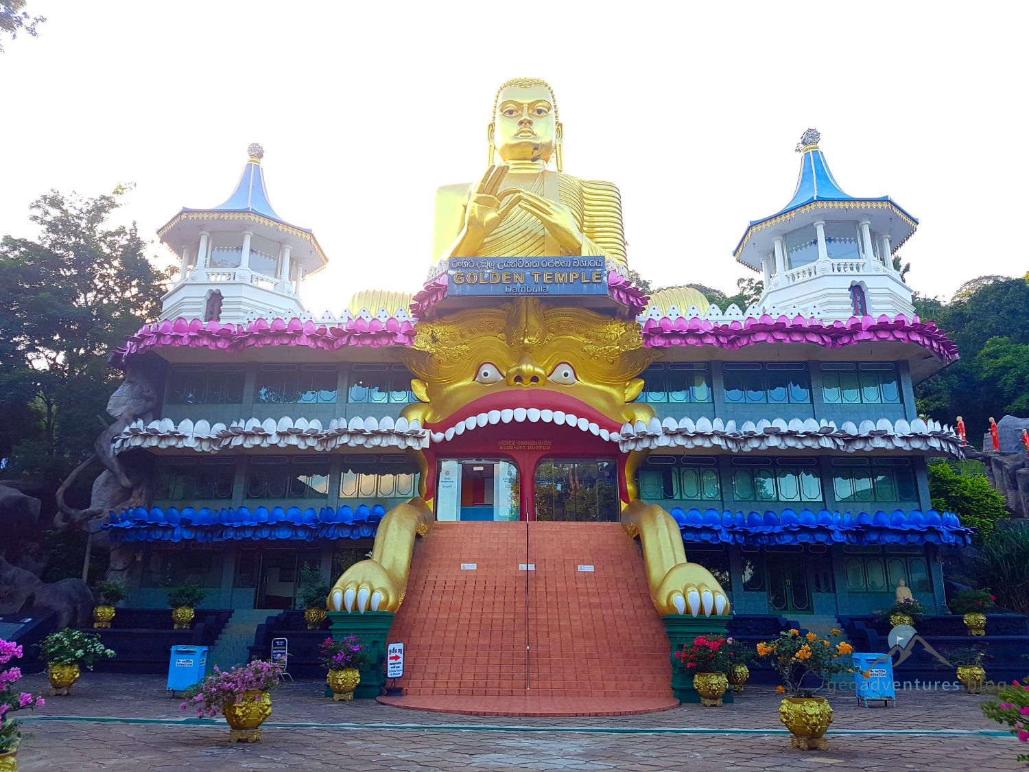 Goldener Tempel Dambulla Geocaching Sri Lanka